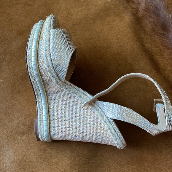 JLO Jennifer Lopez champagne Ondra 9.5 M high heel wedge espidrilles sandal - Picture 3 of 8